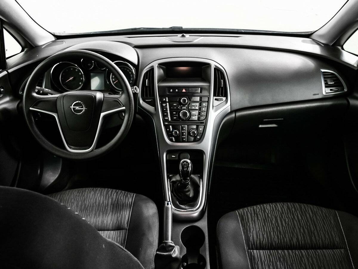 Опель Астра б/у, 2013, Механическая. Фото: #10