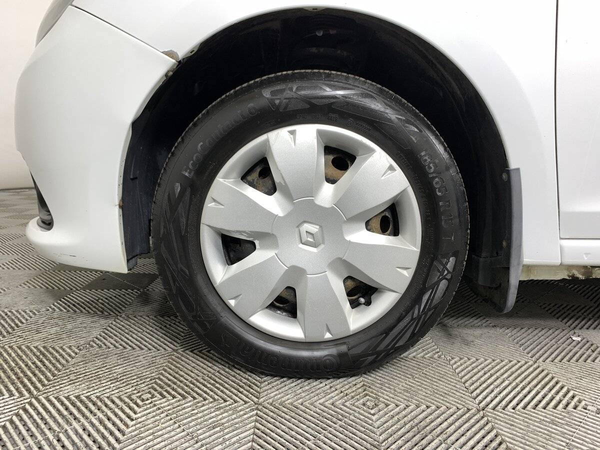 Рено Логан б/у, 2017, Автоматическая. Фото: #8