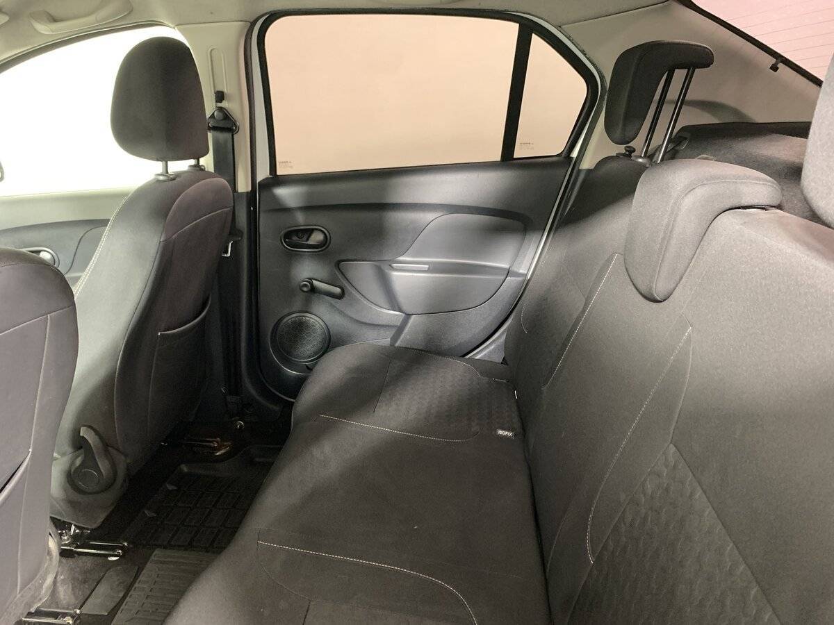 Рено Логан б/у, 2017, Автоматическая. Фото: #17