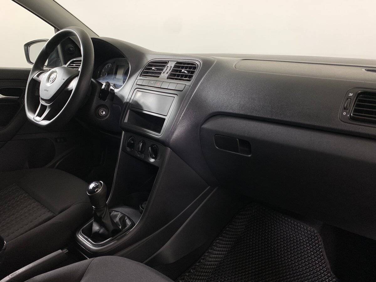 Фольксваген Поло б/у, 2018, Механическая. Фото: #12