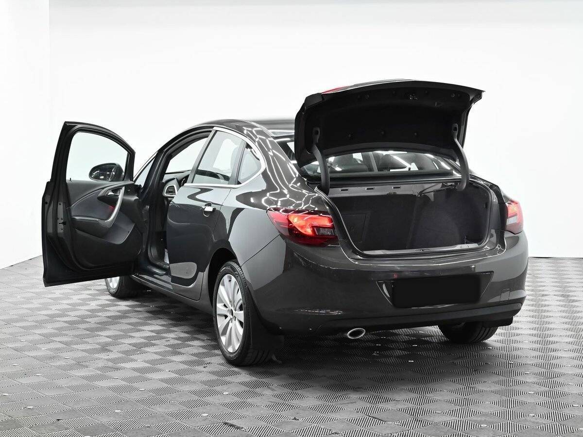 Опель Астра б/у, 2013, Автоматическая. Фото: #4