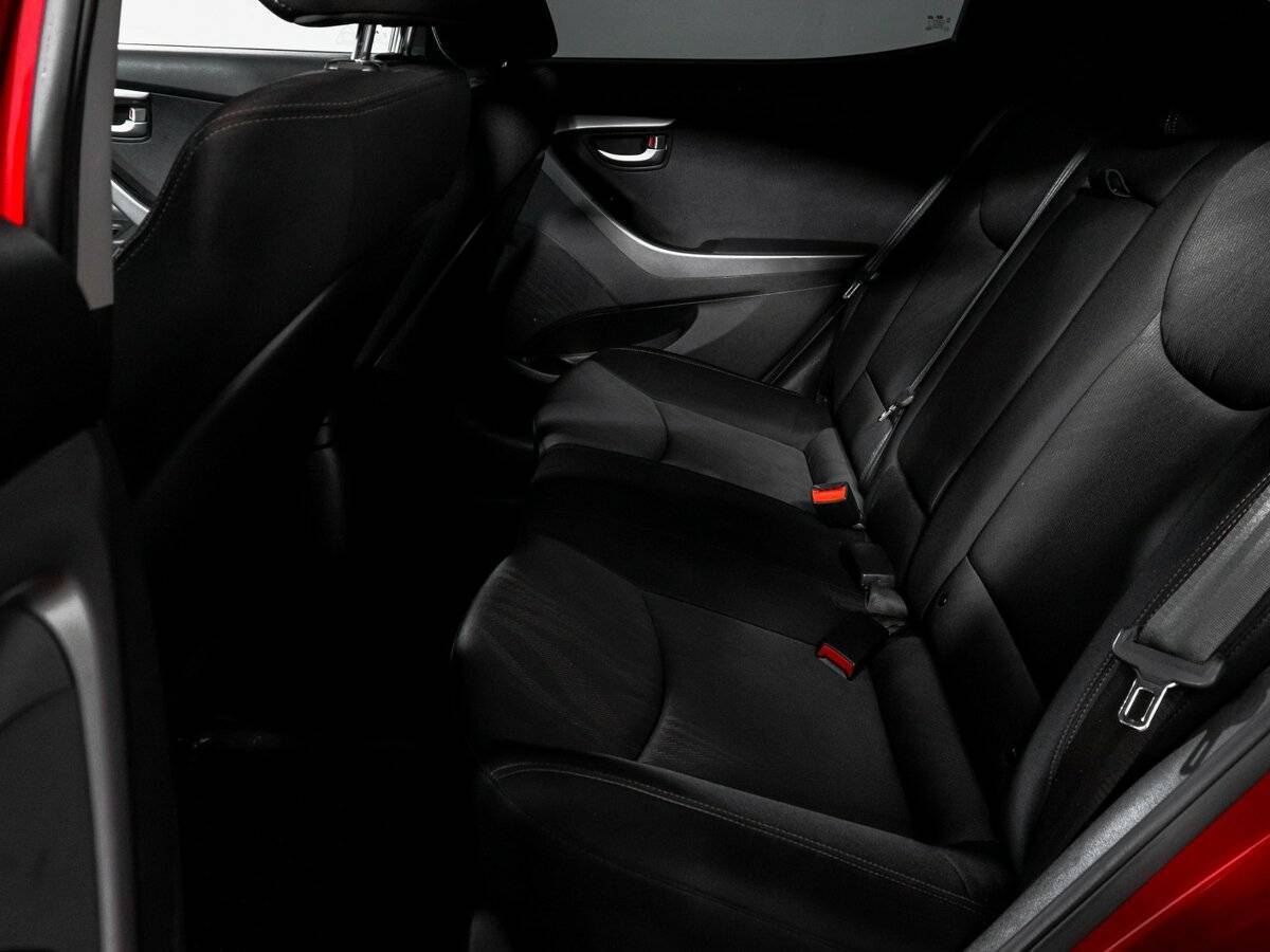 Хендай Елантра б/у, 2015, Автоматическая. Фото: #9