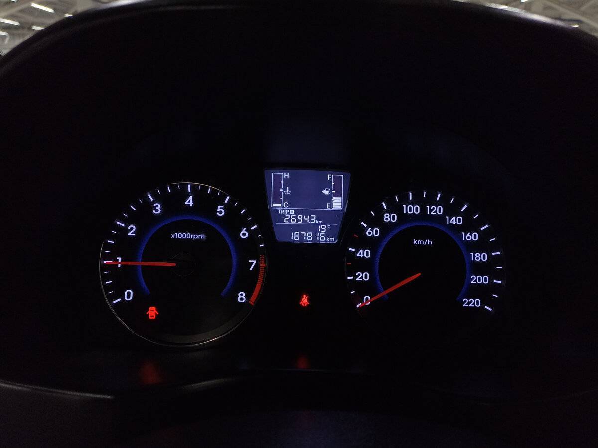 Хендай Солярис б/у, 2015, Механическая. Фото: #12