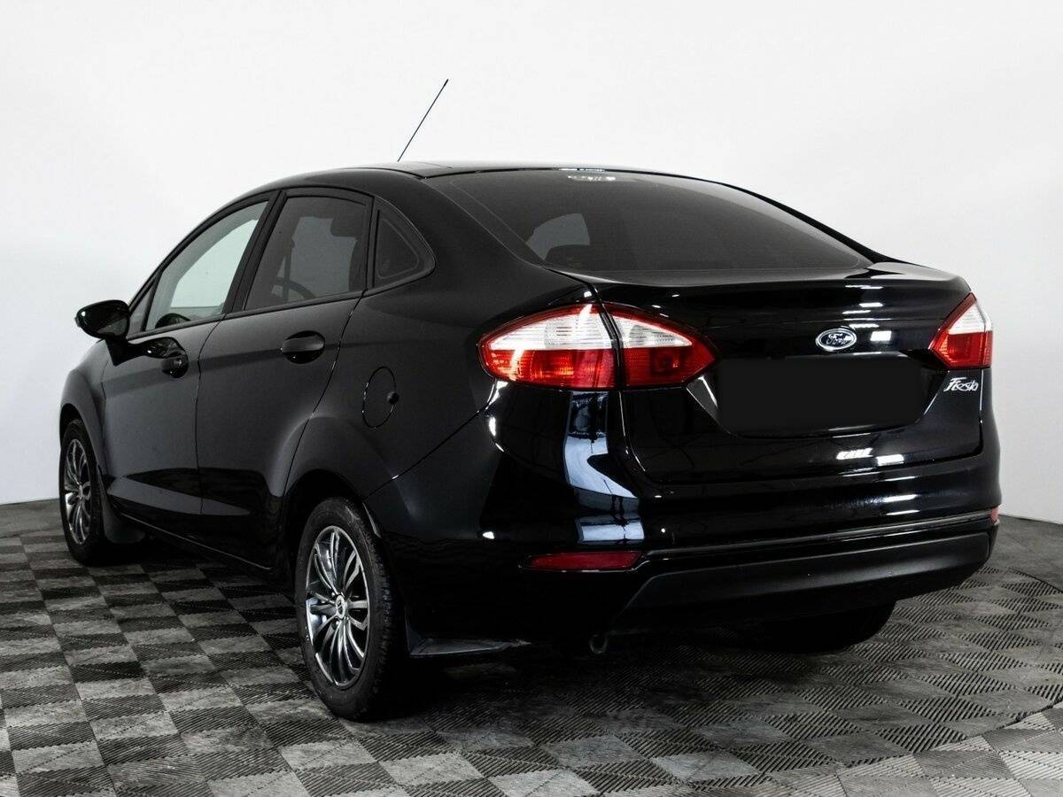 Форд Фиеста б/у, 2015, Механическая. Фото: #5