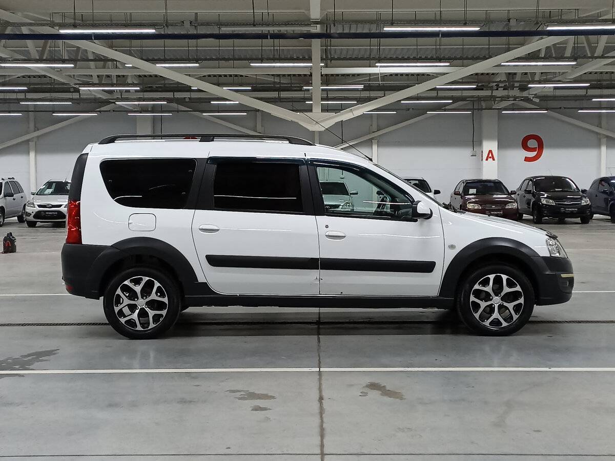 Лада (ВАЗ) Ларгус б/у, 2017, Механическая. Фото: #3