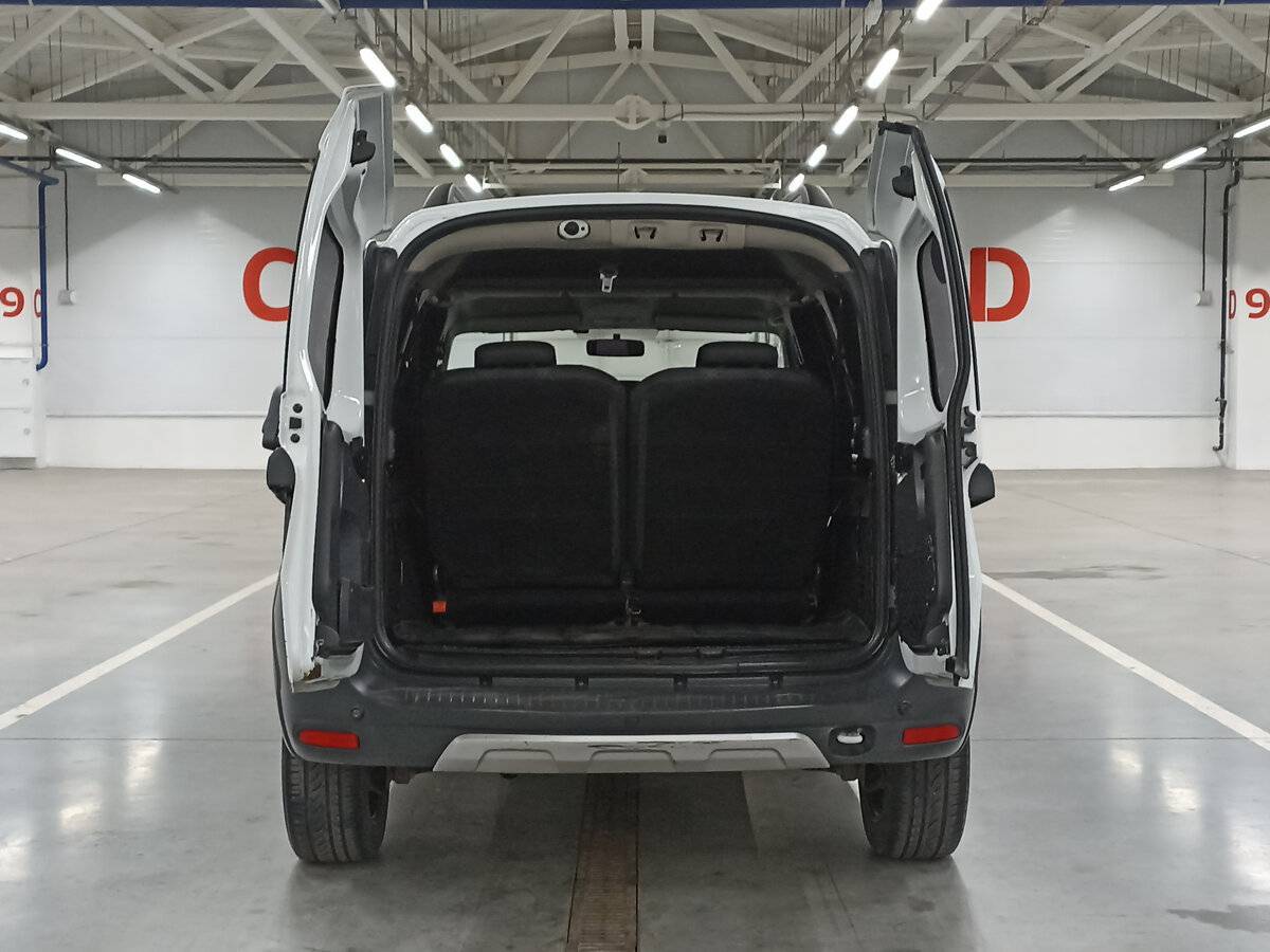 Лада (ВАЗ) Ларгус б/у, 2017, Механическая. Фото: #9