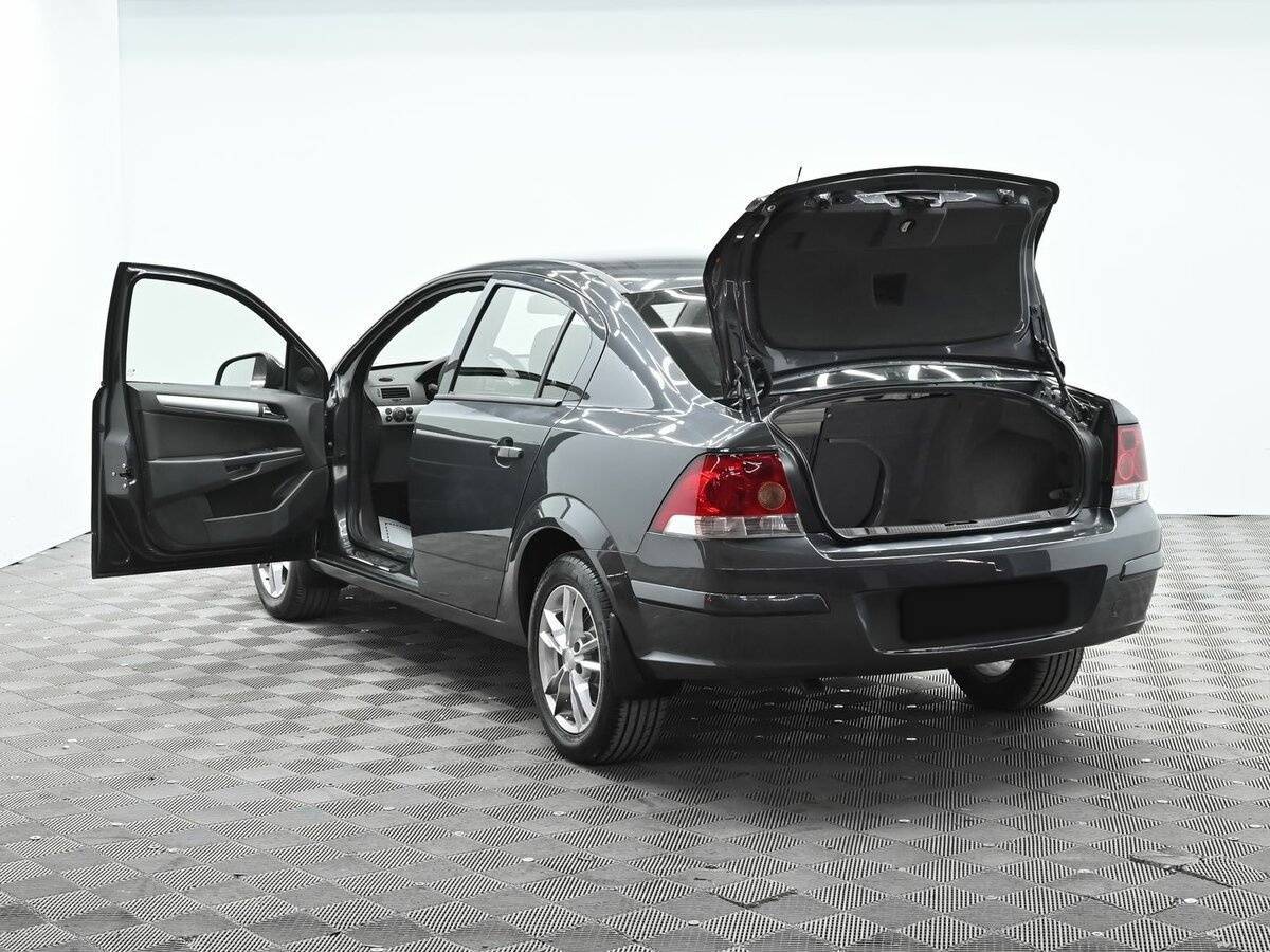 Опель Астра б/у, 2012, Роботизированная. Фото: #4