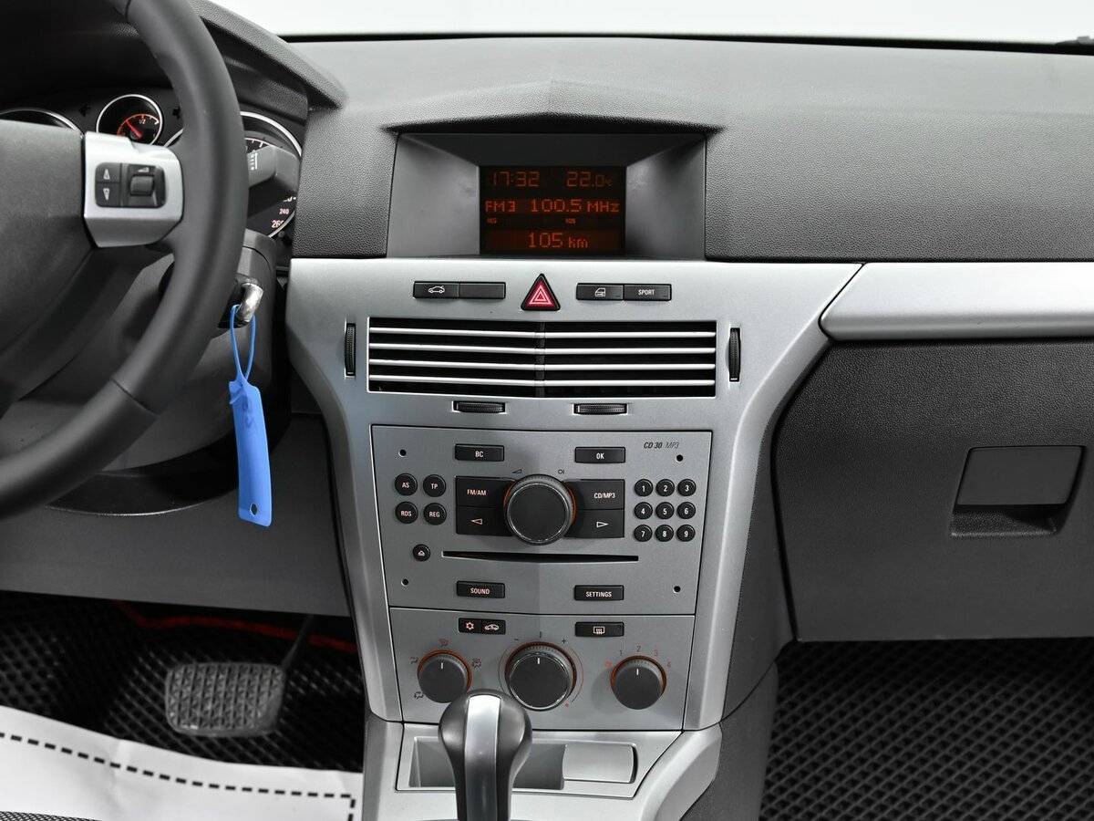 Опель Астра б/у, 2012, Роботизированная. Фото: #8