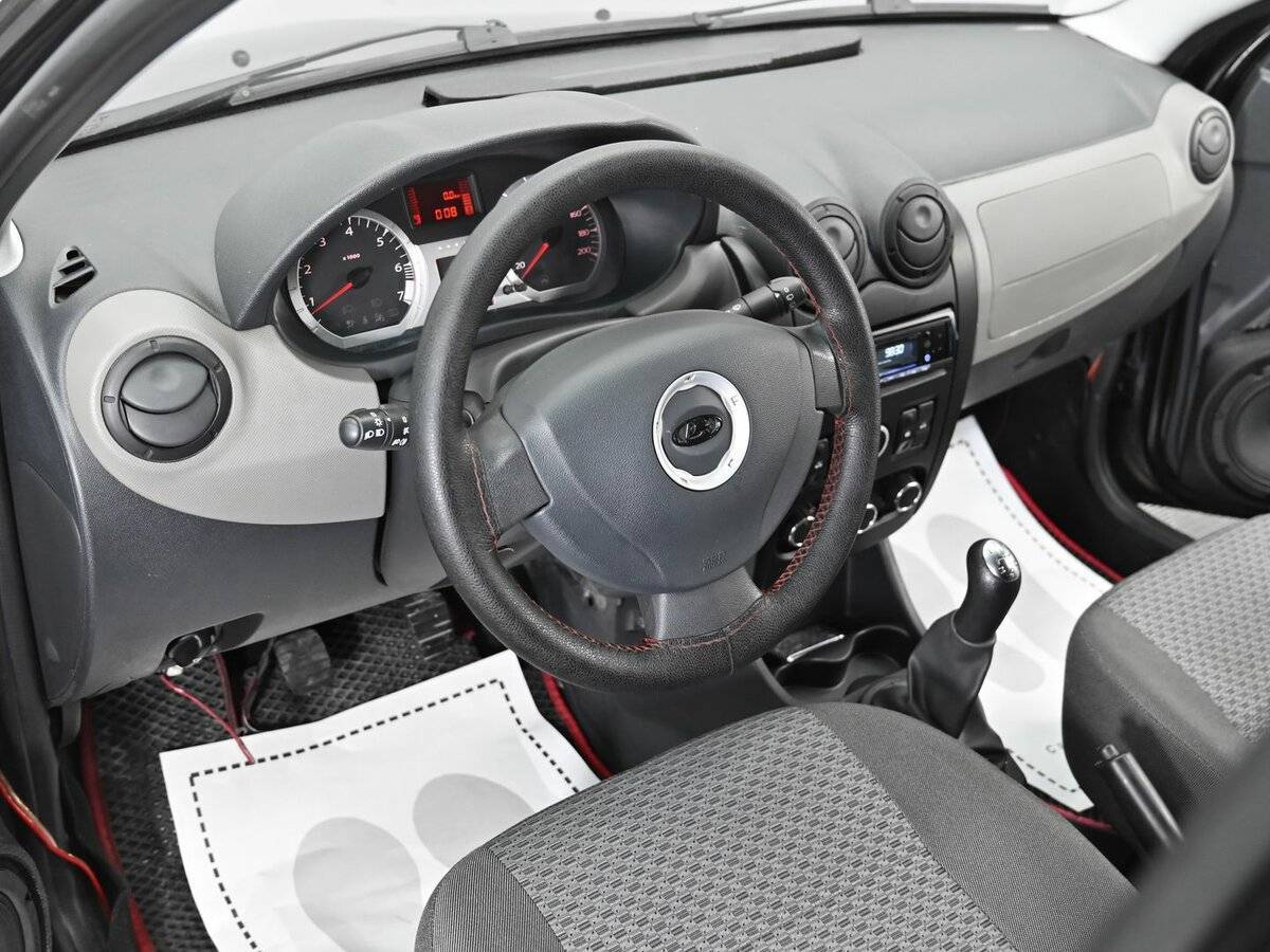 Лада (ВАЗ) Ларгус б/у, 2015, Механическая. Фото: #6