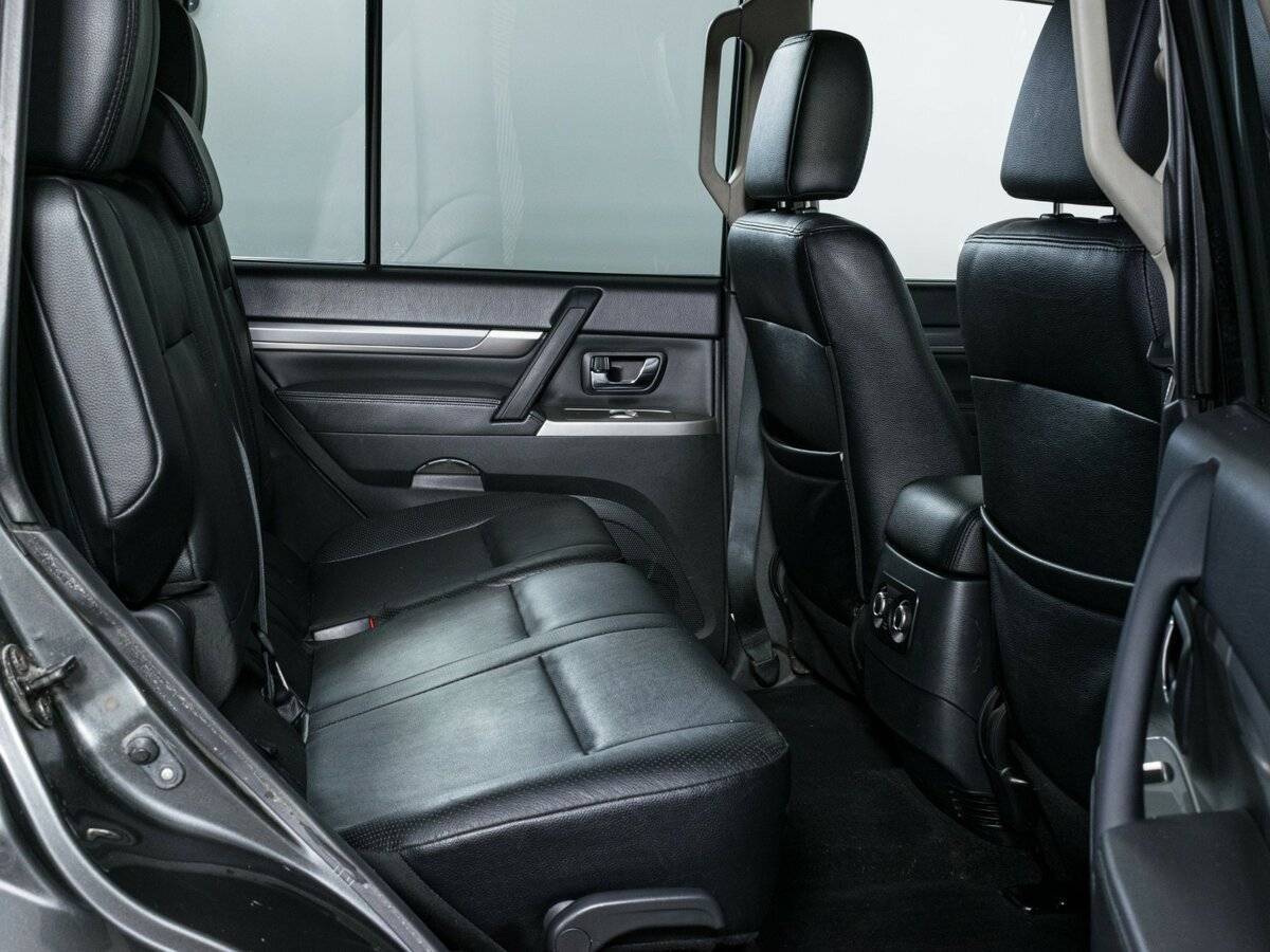 Митсубиши Паджеро б/у, 2013, Автоматическая. Фото: #11