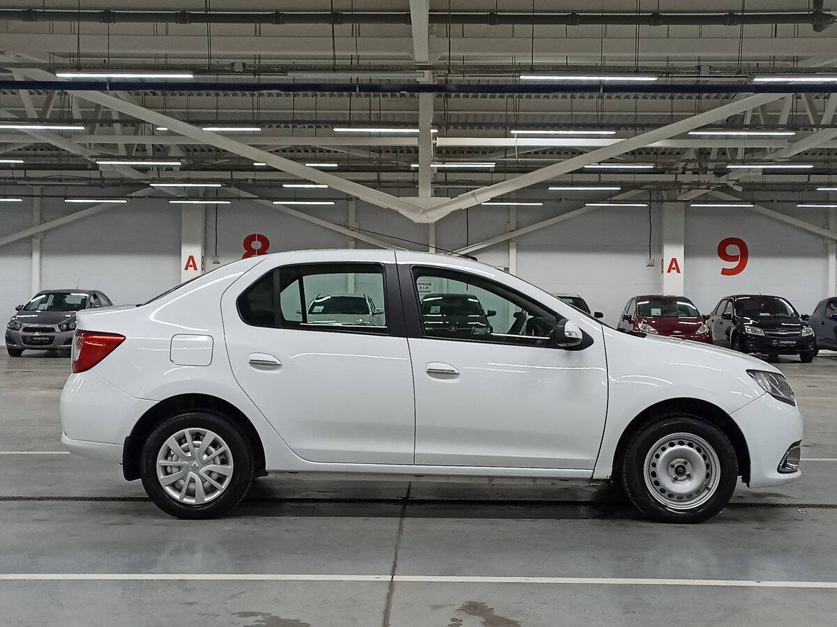 Рено Логан б/у, 2017, Автоматическая. Фото: #3