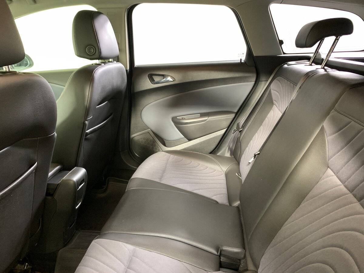 Опель Астра б/у, 2014, Автоматическая. Фото: #17