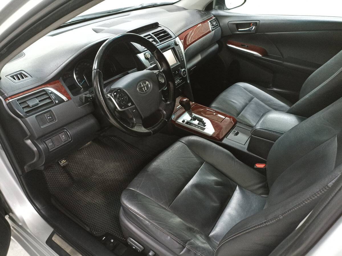 Тойота Камри б/у, 2014, Автоматическая. Фото: #15