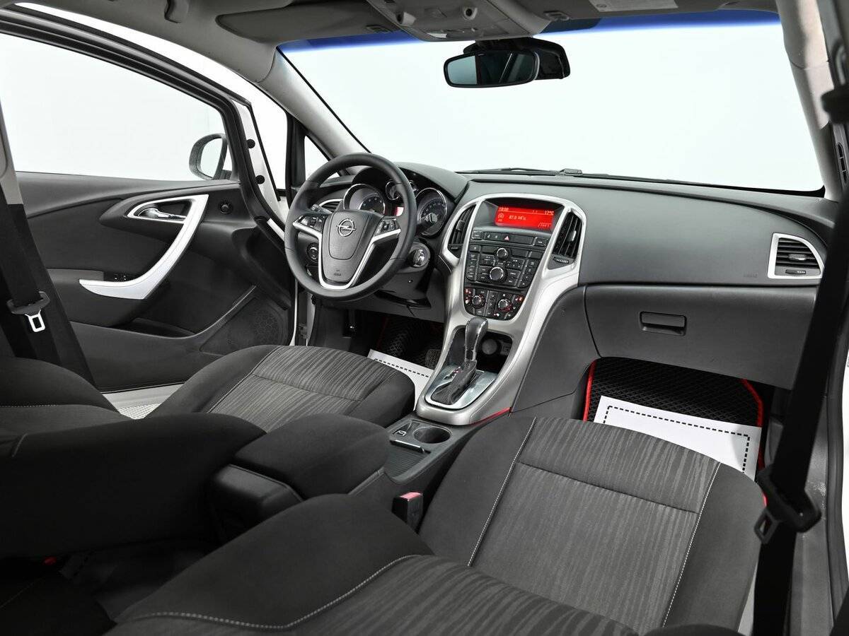 Опель Астра б/у, 2012, Автоматическая. Фото: #11