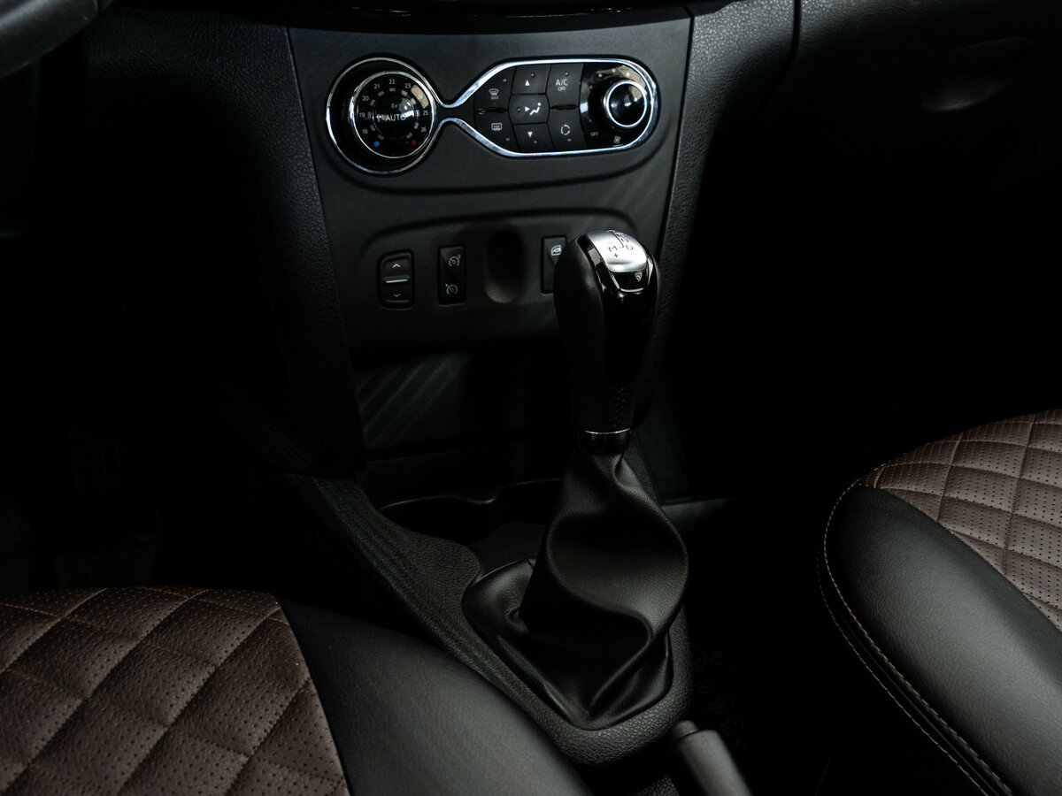 Рено Сандеро б/у, 2018, Вариатор. Фото: #9