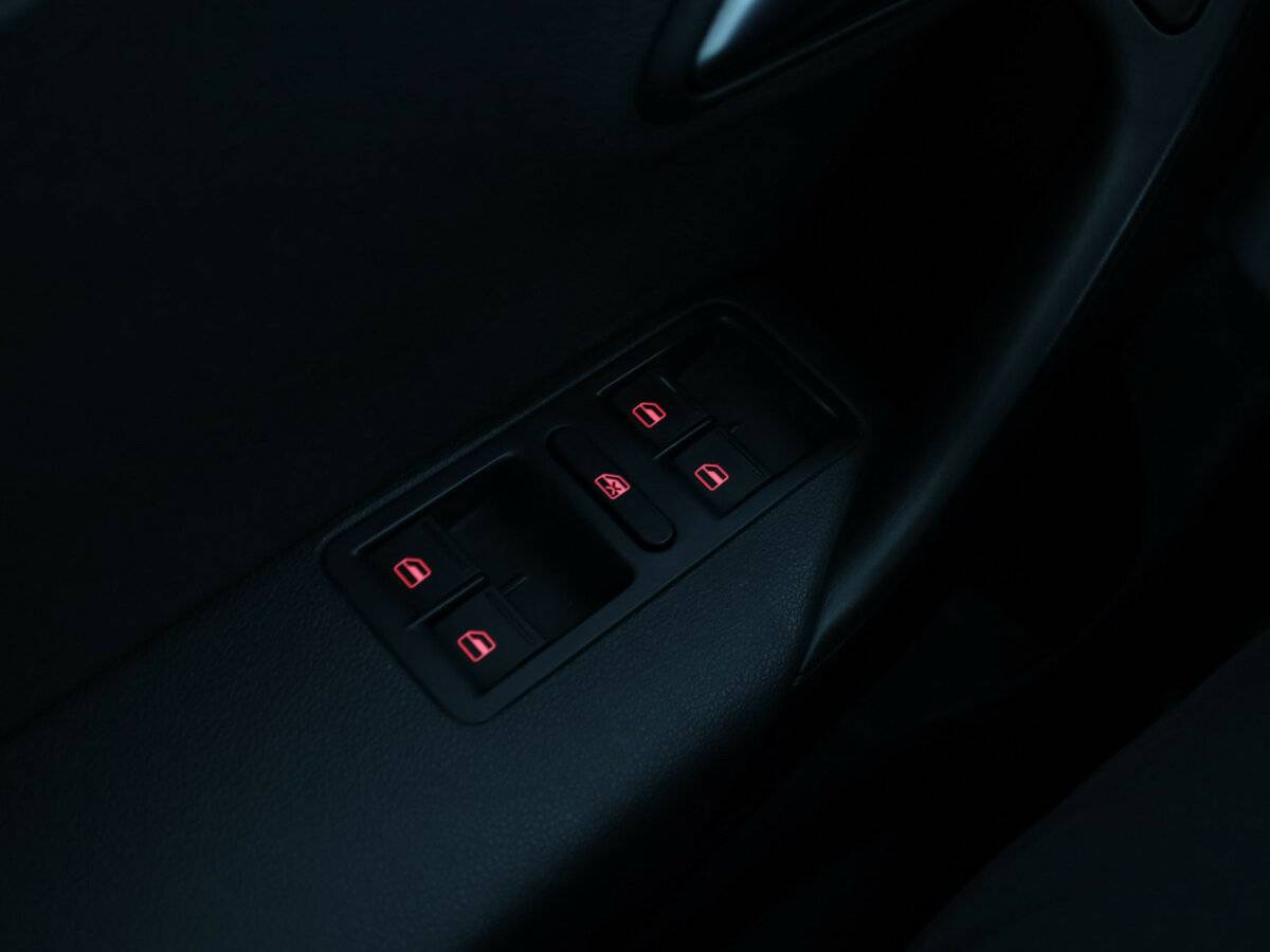 Фольксваген Поло б/у, 2017, Механическая. Фото: #17