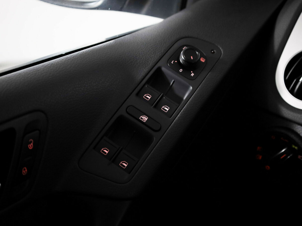 Фольксваген Тигуан б/у, 2016, Автоматическая. Фото: #24