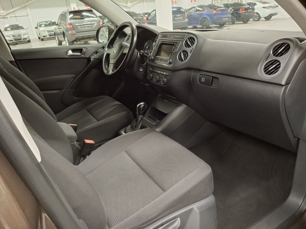 Фольксваген Тигуан б/у, 2015, Автоматическая. Фото: #10