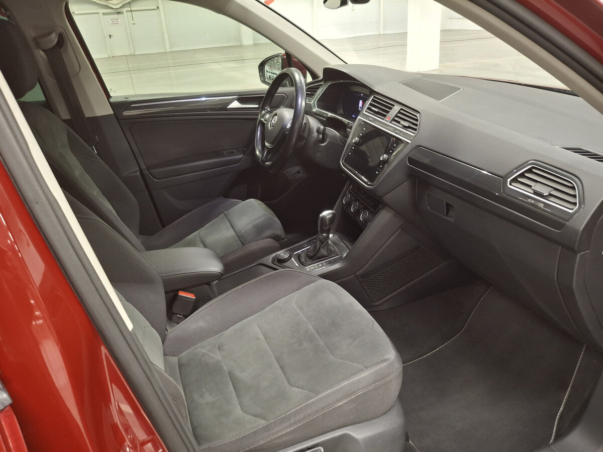 Фольксваген Тигуан б/у, 2018, Роботизированная. Фото: #10