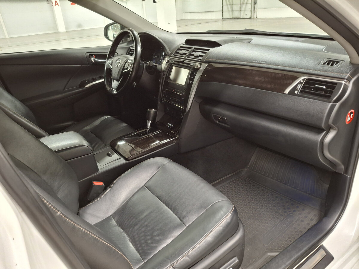 Тойота Камри б/у, 2015, Автоматическая. Фото: #10