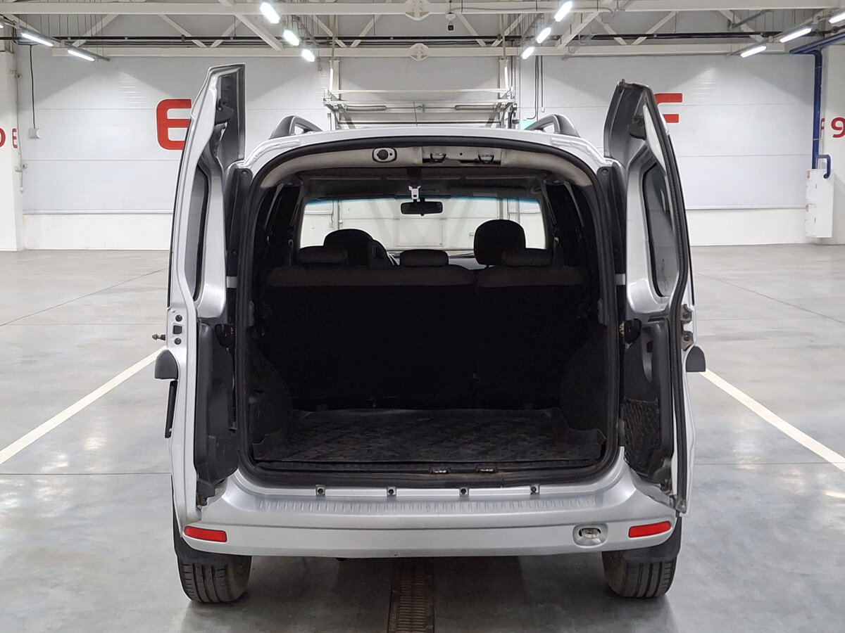 Лада (ВАЗ) Ларгус б/у, 2013, Механическая. Фото: #9