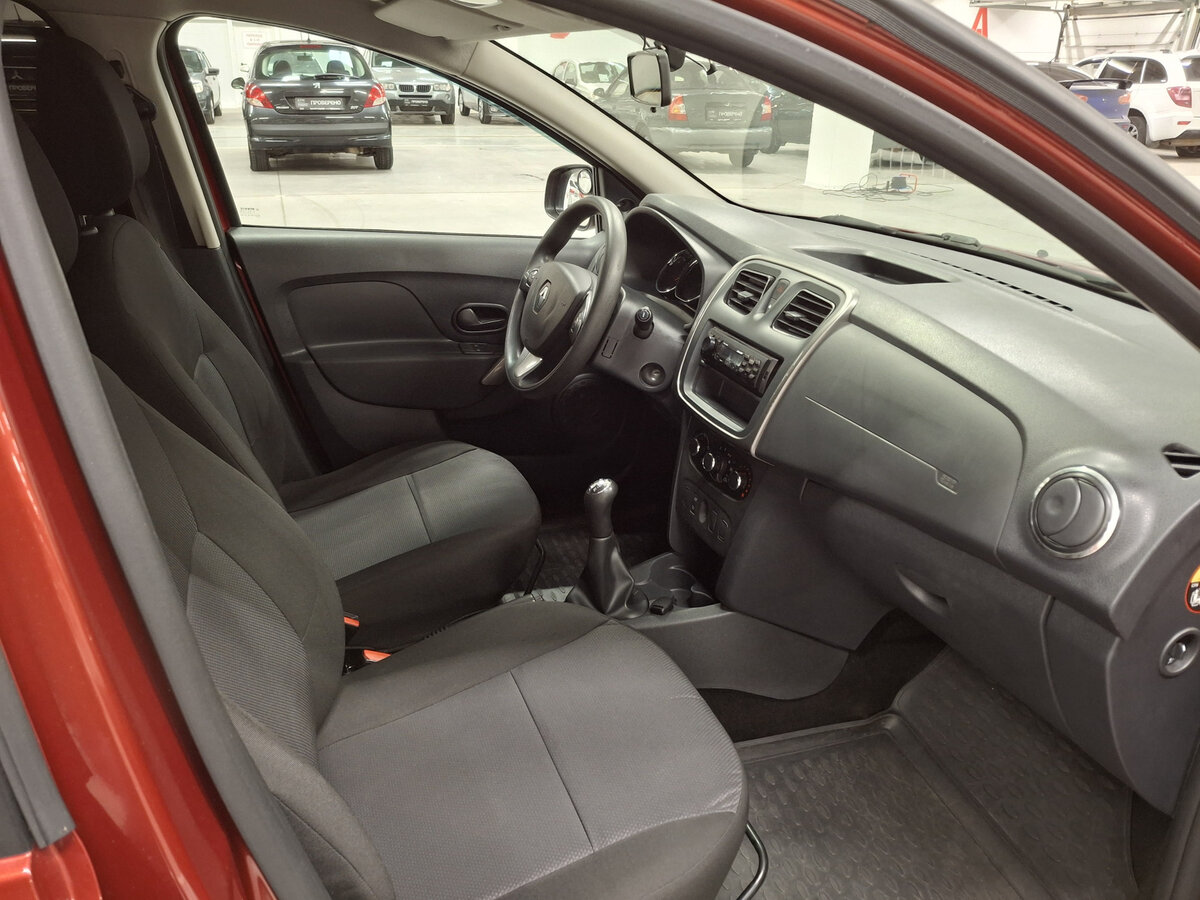Рено Сандеро б/у, 2017, Механическая. Фото: #10
