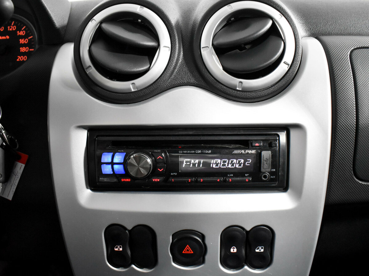 Рено Сандеро б/у, 2012, Механическая. Фото: #16