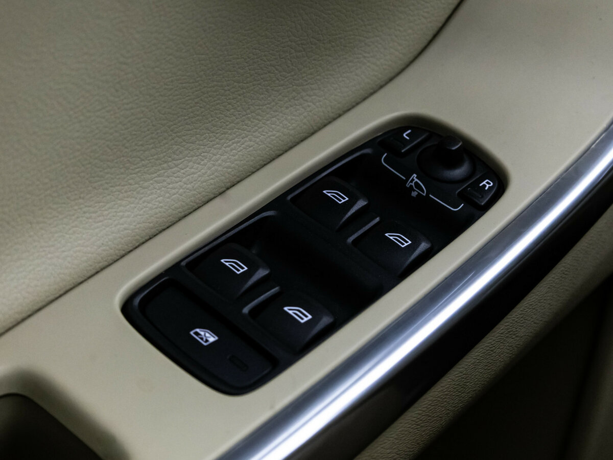 Вольво ИксЦ60 б/у, 2014, Автоматическая. Фото: #12