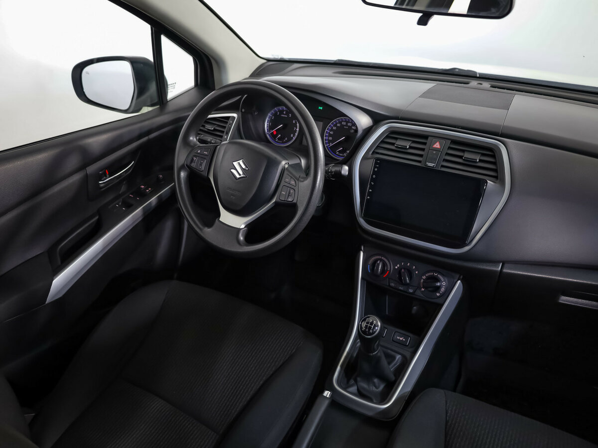 Сузуки С-Икс4 б/у, 2017, Механическая. Фото: #6