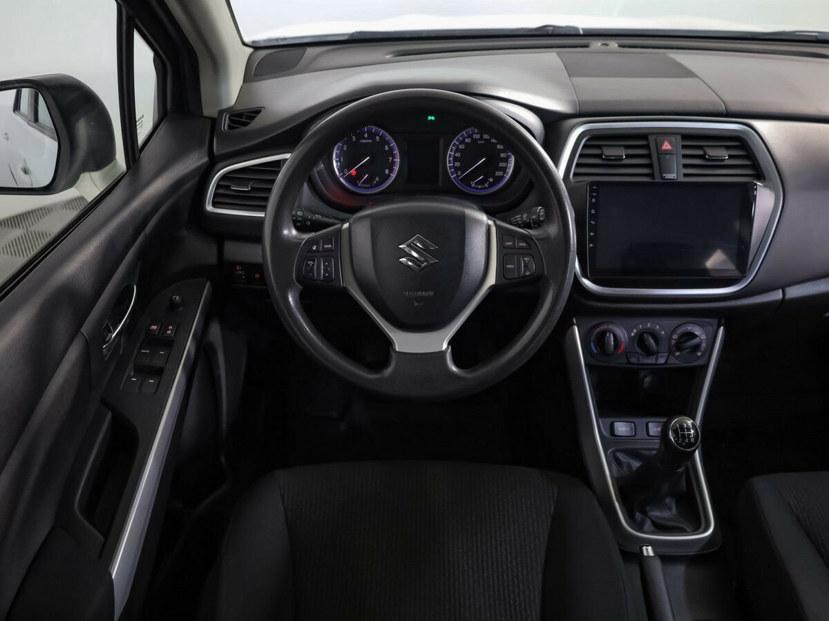 Сузуки С-Икс4 б/у, 2017, Механическая. Фото: #8