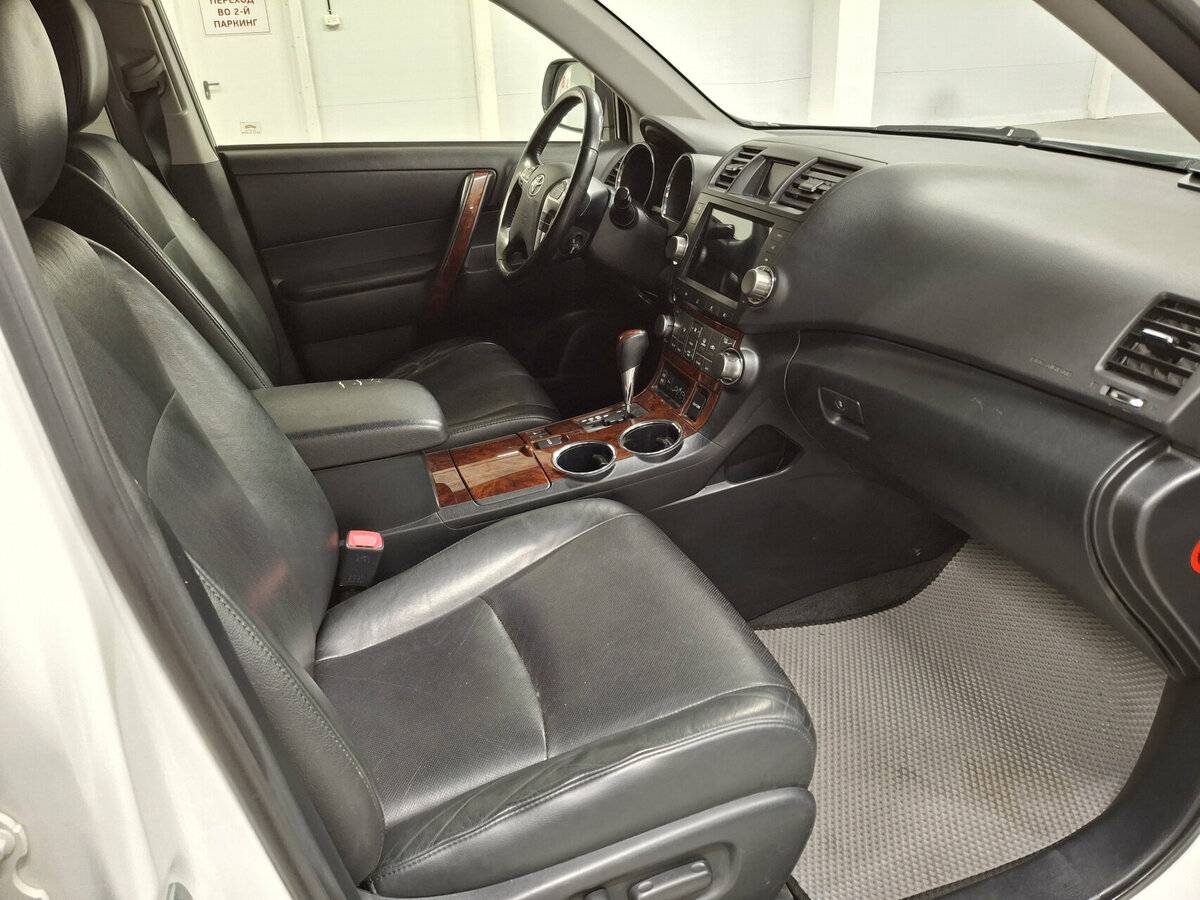 Тойота Хайлэндер б/у, 2012, Автоматическая. Фото: #10