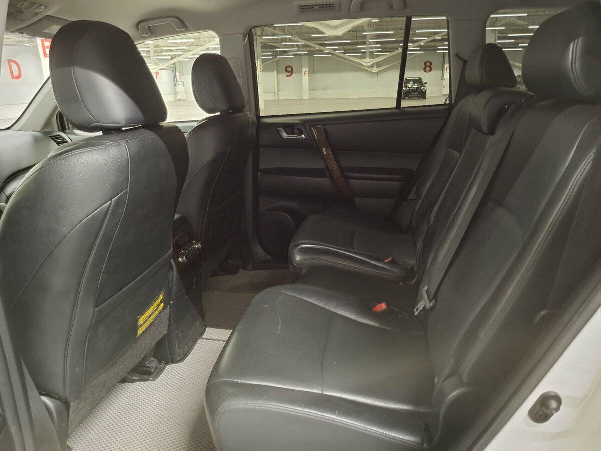 Тойота Хайлэндер б/у, 2012, Автоматическая. Фото: #11