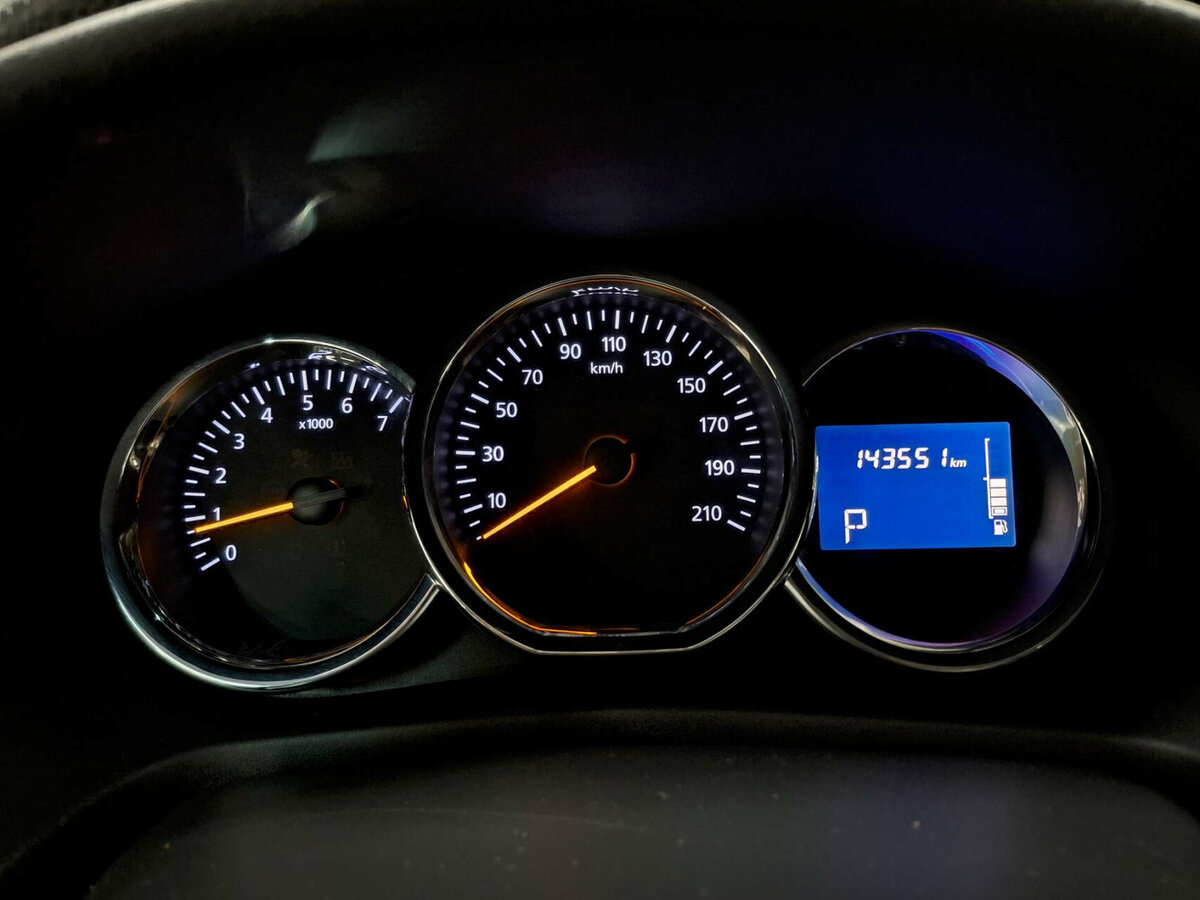 Рено Логан б/у, 2017, Автоматическая. Фото: #12