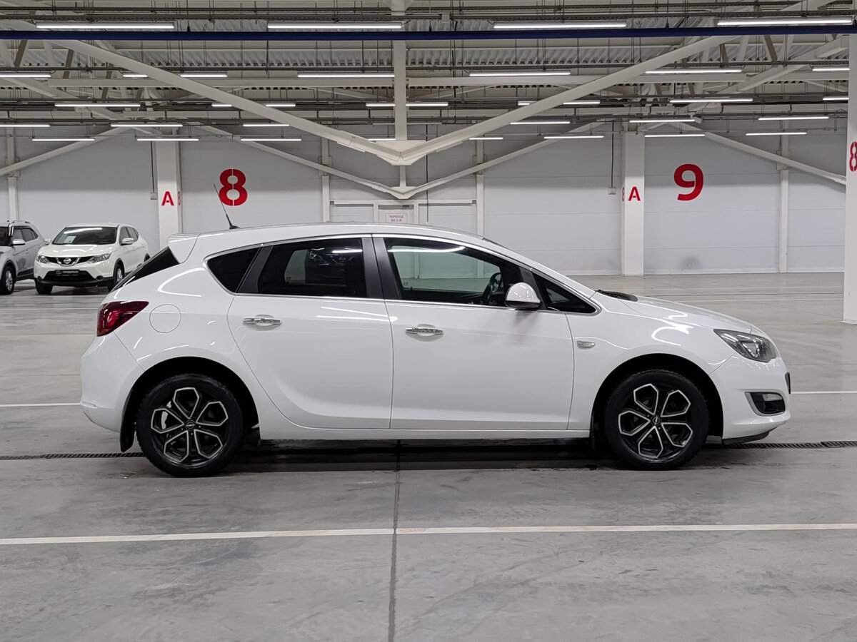 Опель Астра б/у, 2013, Механическая. Фото: #3